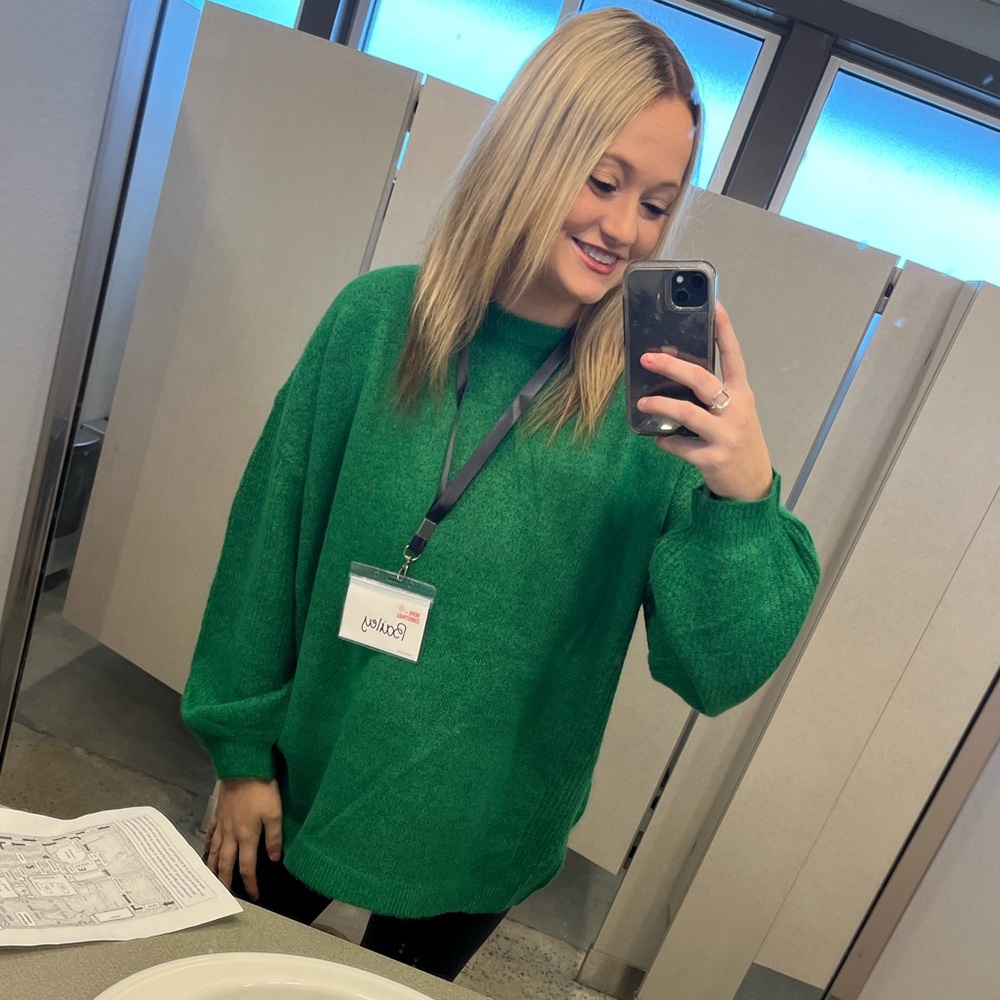 Crown & Ivy Green Sweater